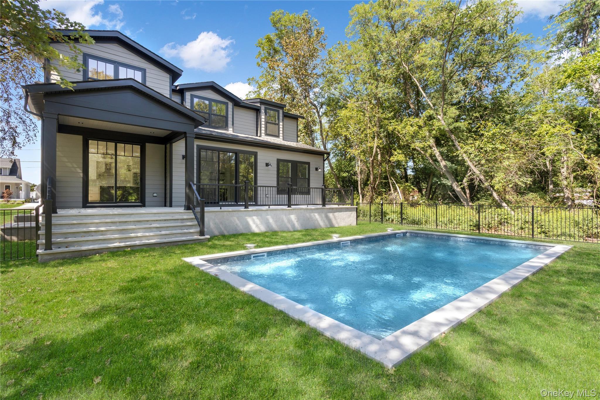 Single Family Arshamomaque Suffolk County, NY 11971, MLS-905528-2