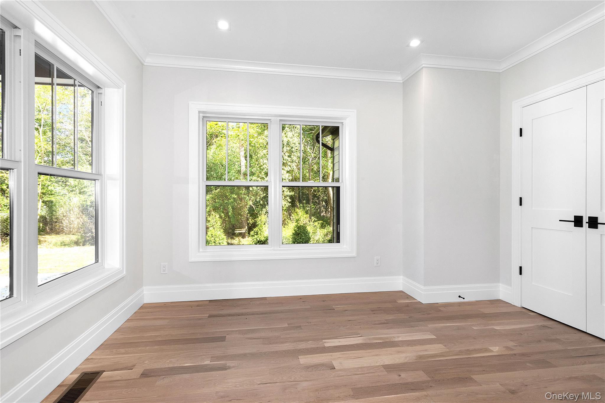 Single Family Arshamomaque Suffolk County, NY 11971, MLS-905528-21