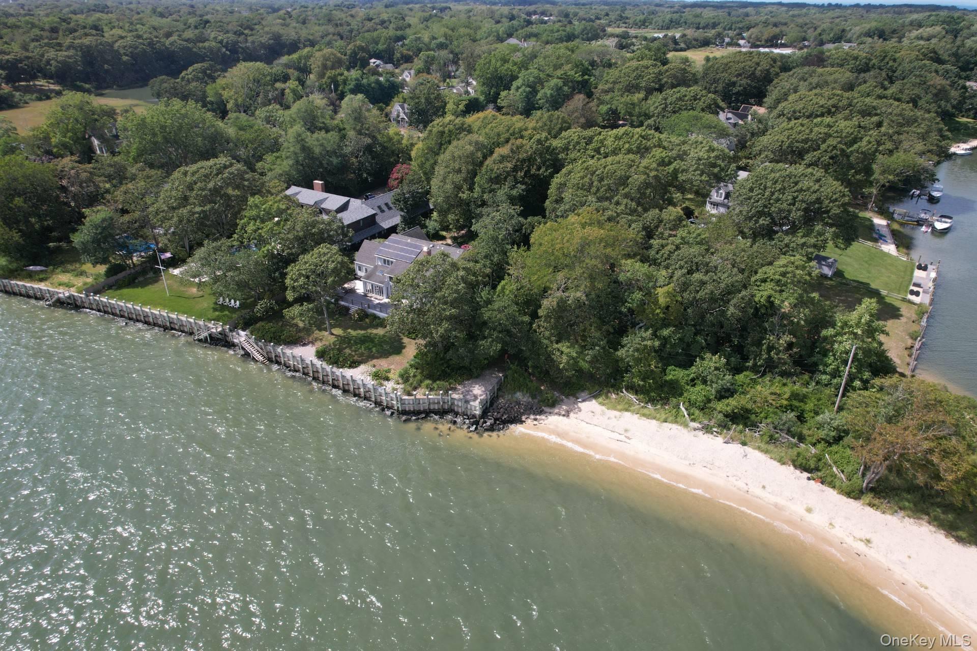 Single Family Arshamomaque Suffolk County, NY 11971, MLS-905528-4