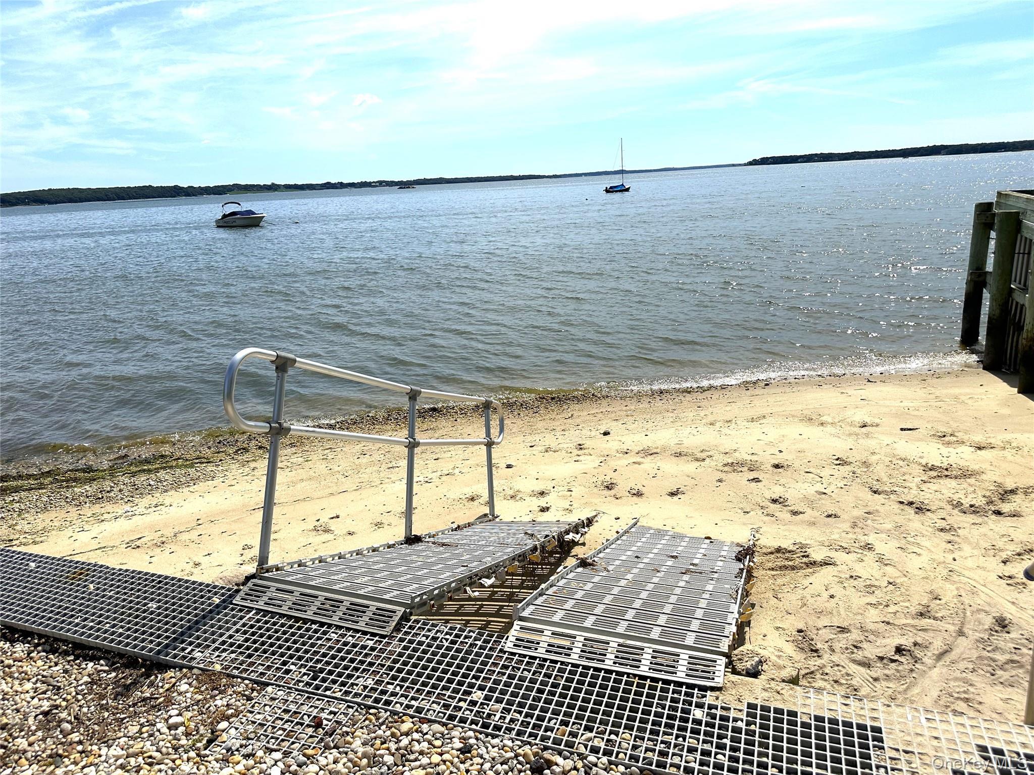 Single Family Arshamomaque Suffolk County, NY 11971, MLS-905528-6