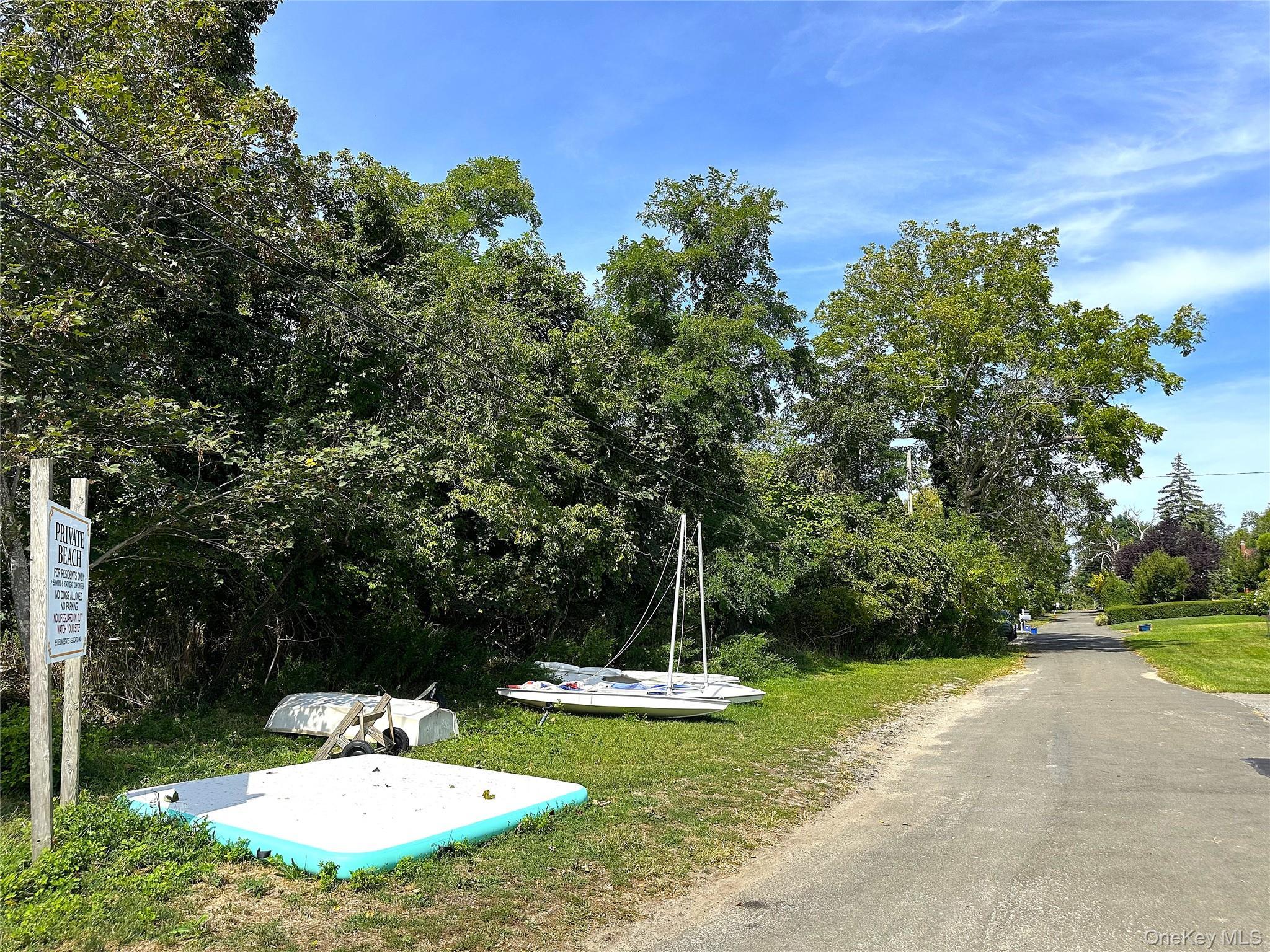 Single Family Arshamomaque Suffolk County, NY 11971, MLS-905528-7