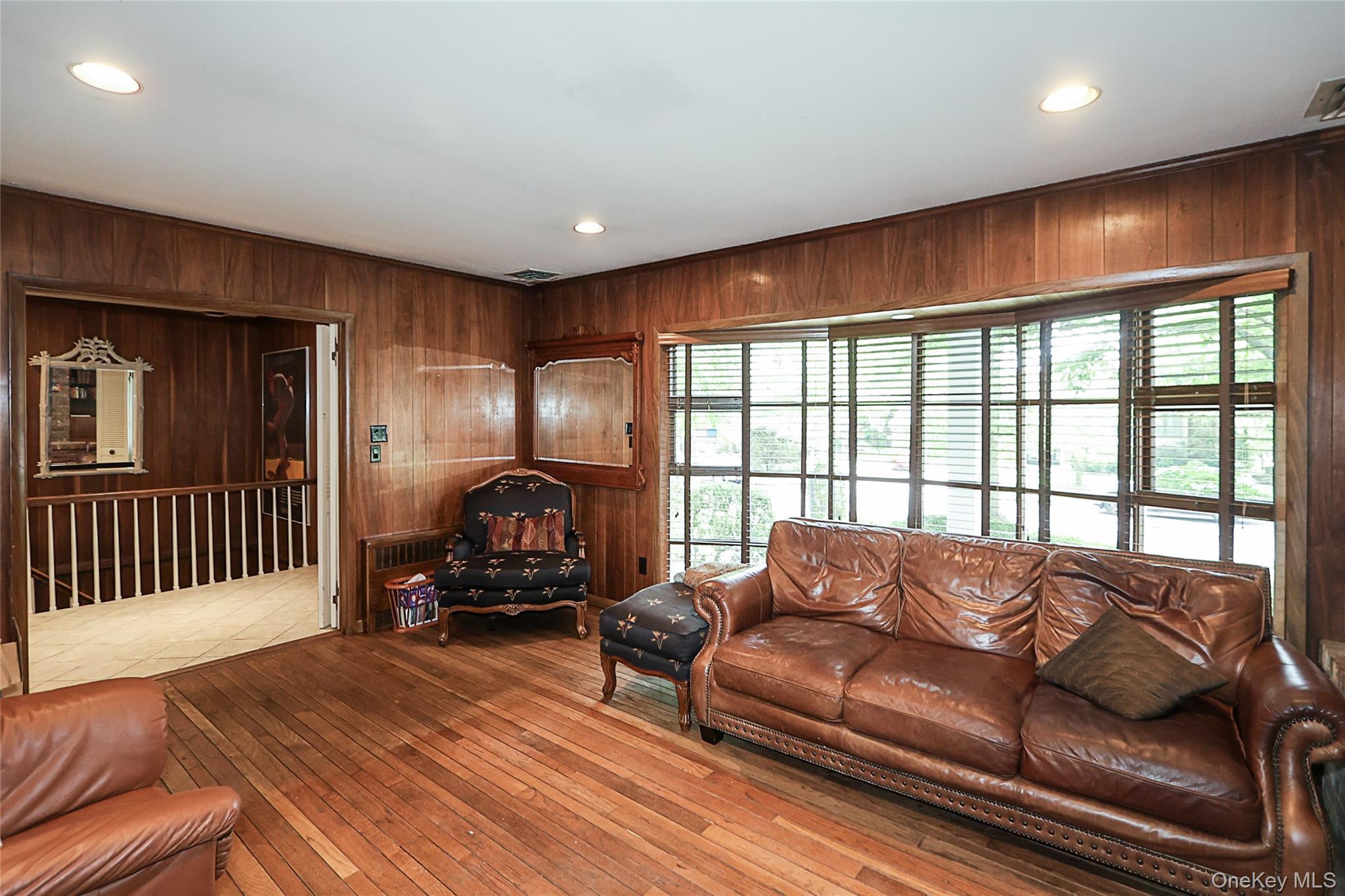 Single Family Birch Nassau County, NY 11576, MLS-905544-10