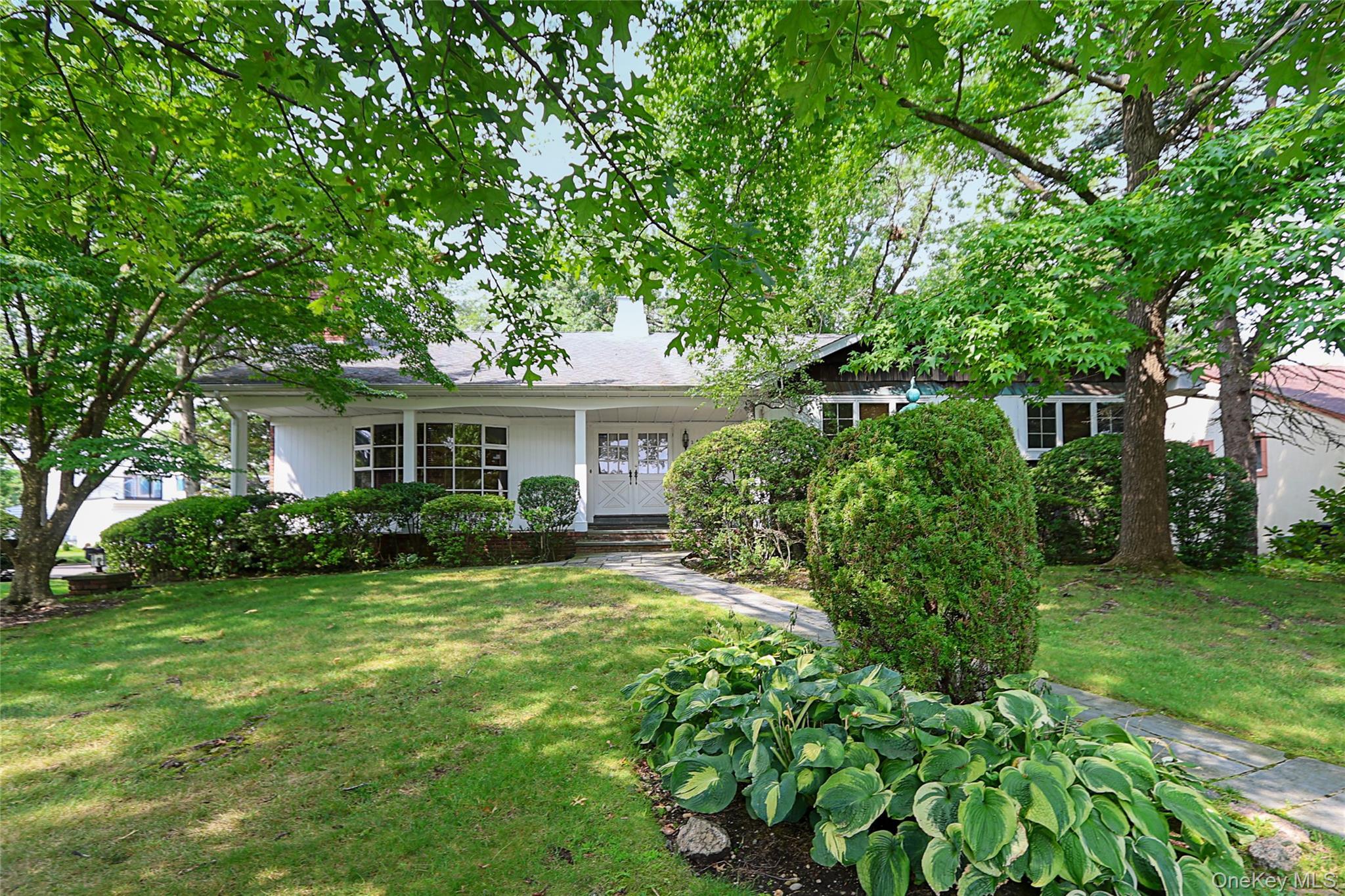 Single Family Birch Nassau County, NY 11576, MLS-905544-2