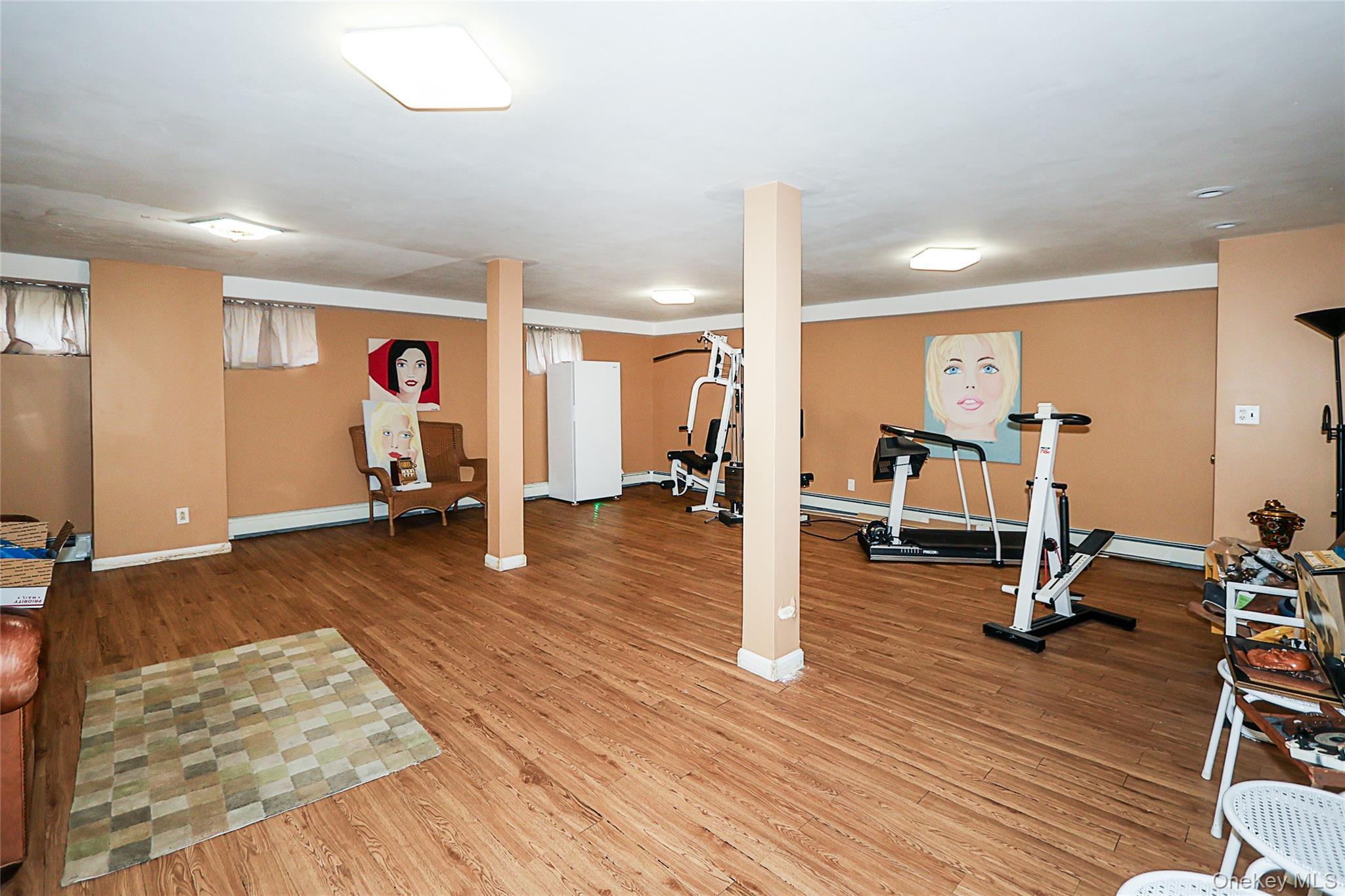 Single Family Birch Nassau County, NY 11576, MLS-905544-32