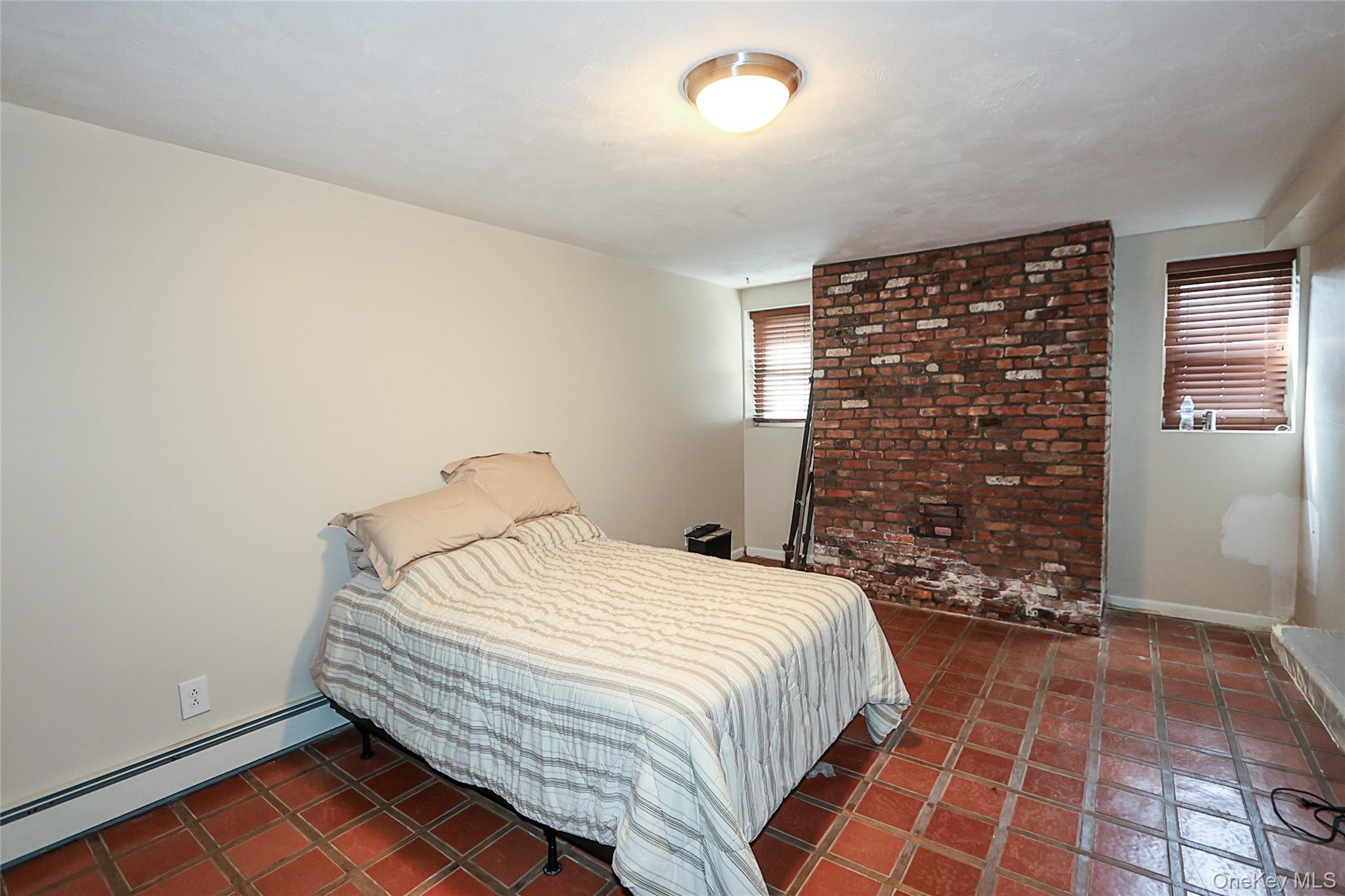 Single Family Birch Nassau County, NY 11576, MLS-905544-33