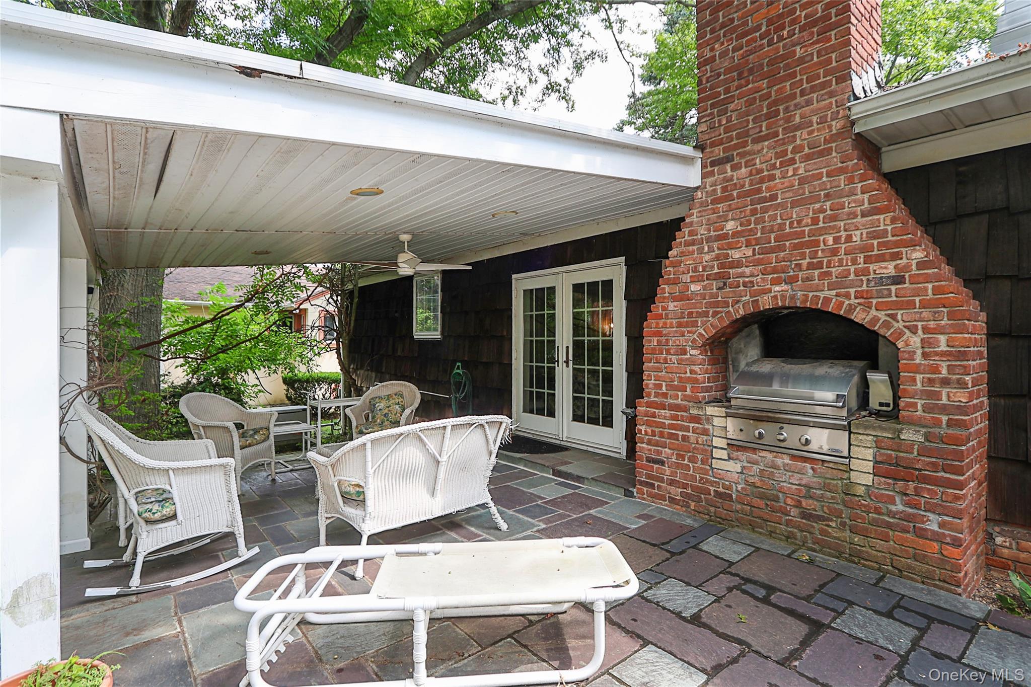 Single Family Birch Nassau County, NY 11576, MLS-905544-37