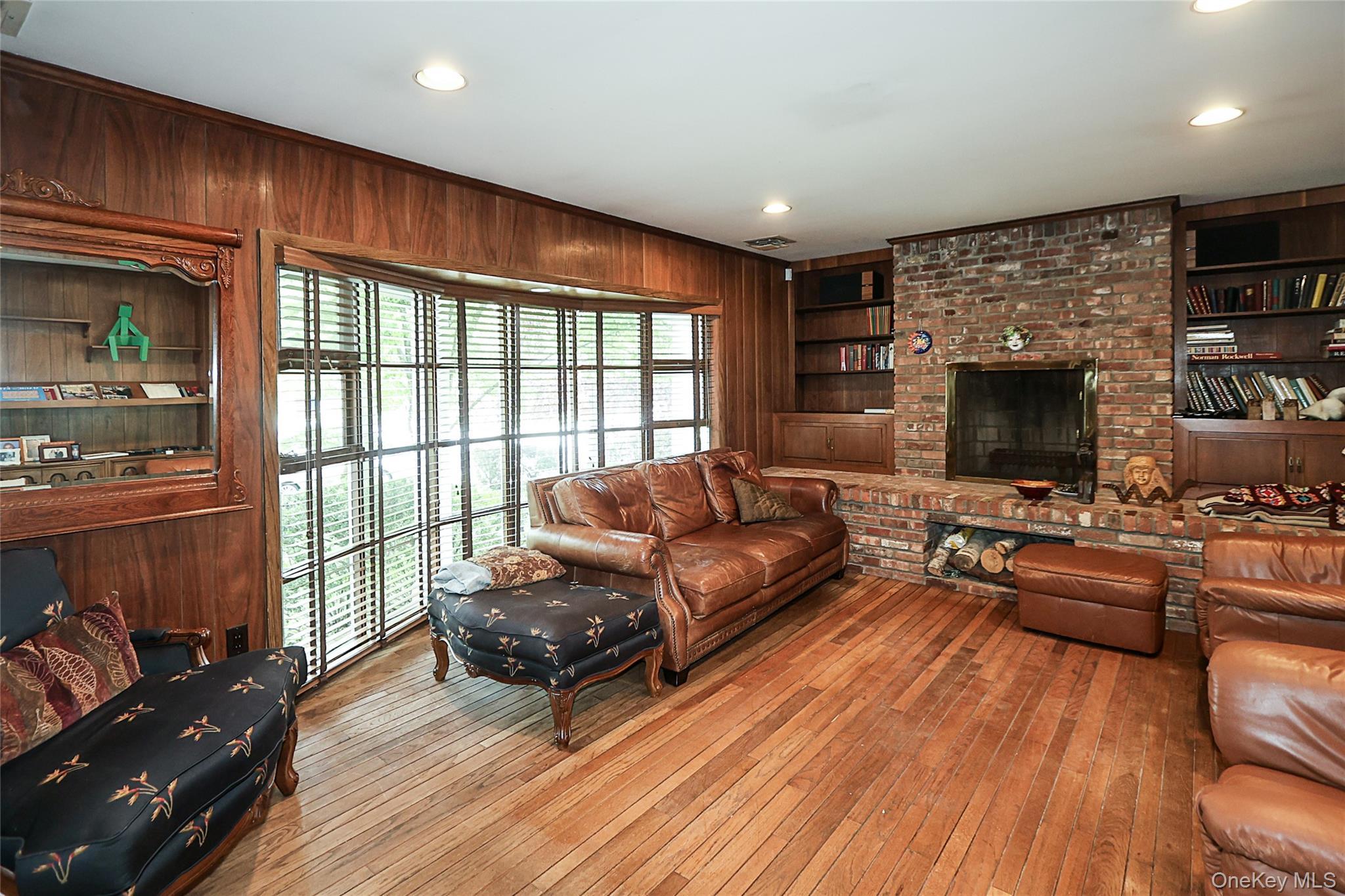 Single Family Birch Nassau County, NY 11576, MLS-905544-8