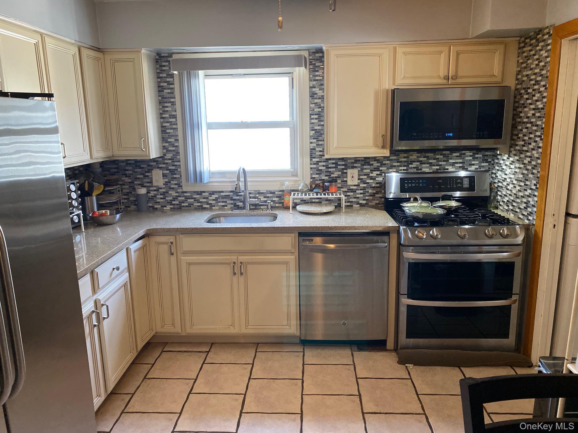 Single Family 151st Queens, NY 11414, MLS-905587-11