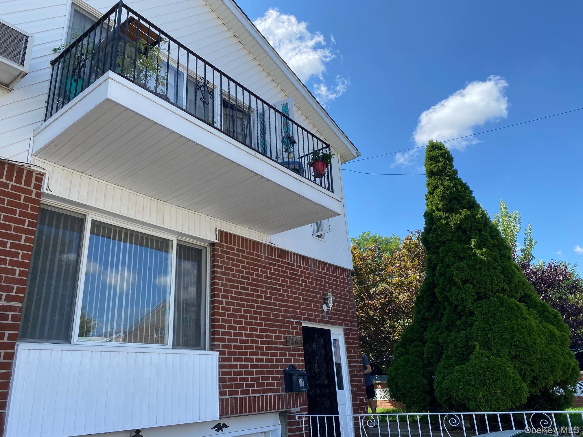 Single Family 151st Queens, NY 11414, MLS-905587-2