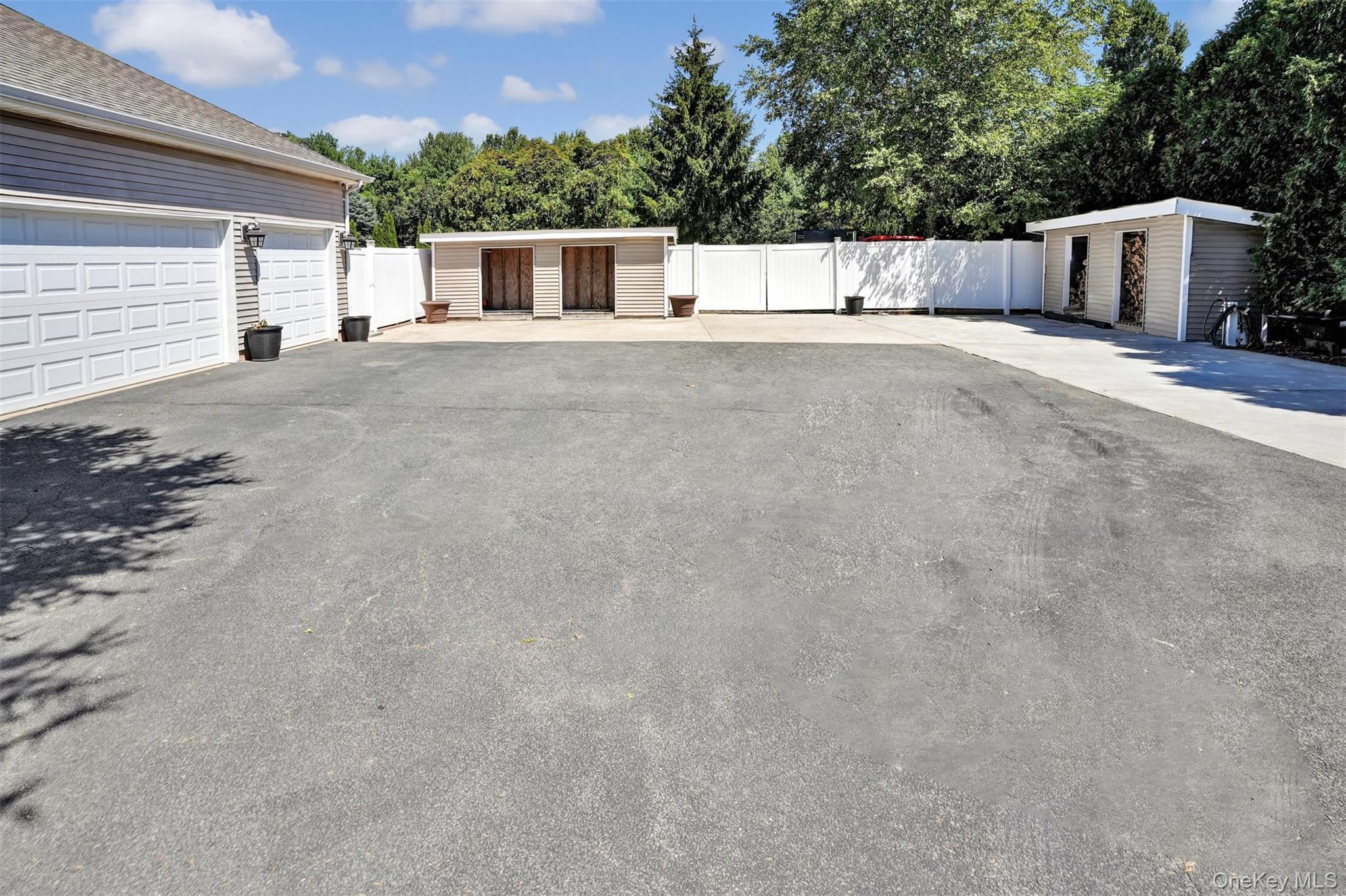 Single Family Derby  Suffolk County, NY 11931, MLS-905592-36