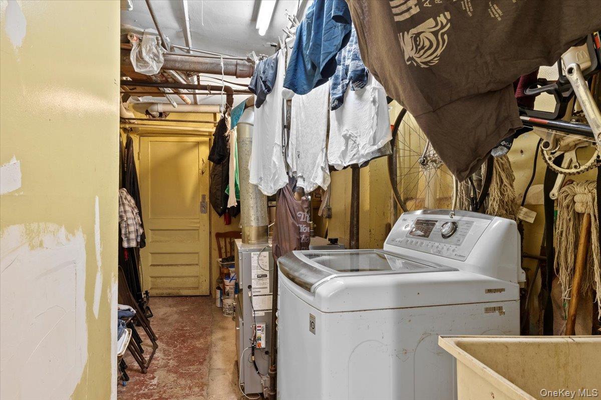 Single Family 26th  Brooklyn, NY 11210, MLS-905598-34