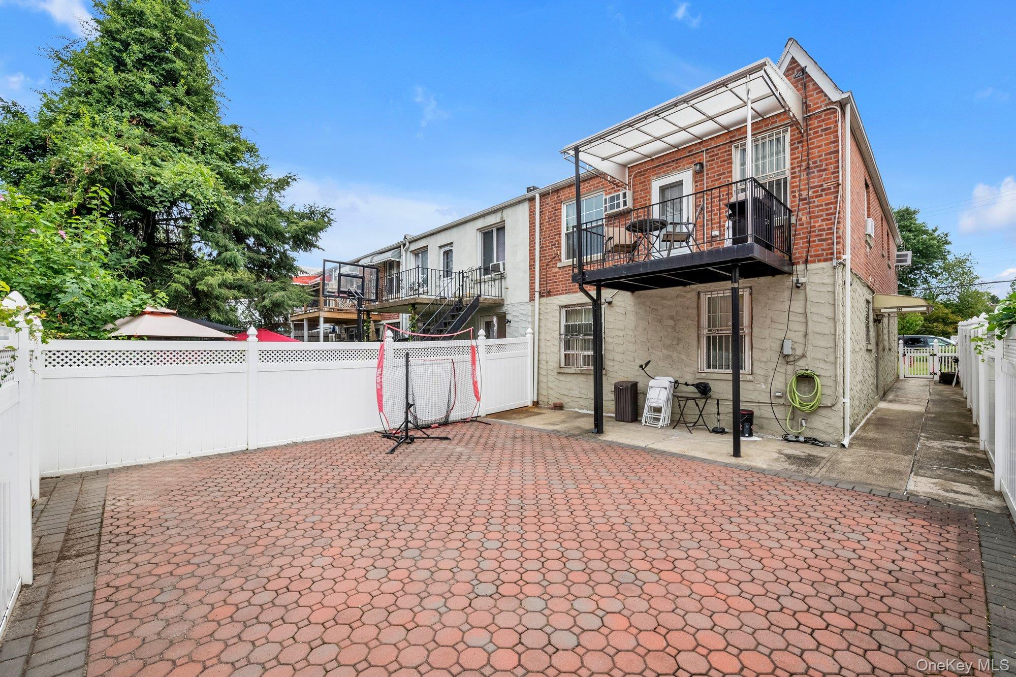 Single Family Young  Bronx, NY 10469, MLS-905636-16