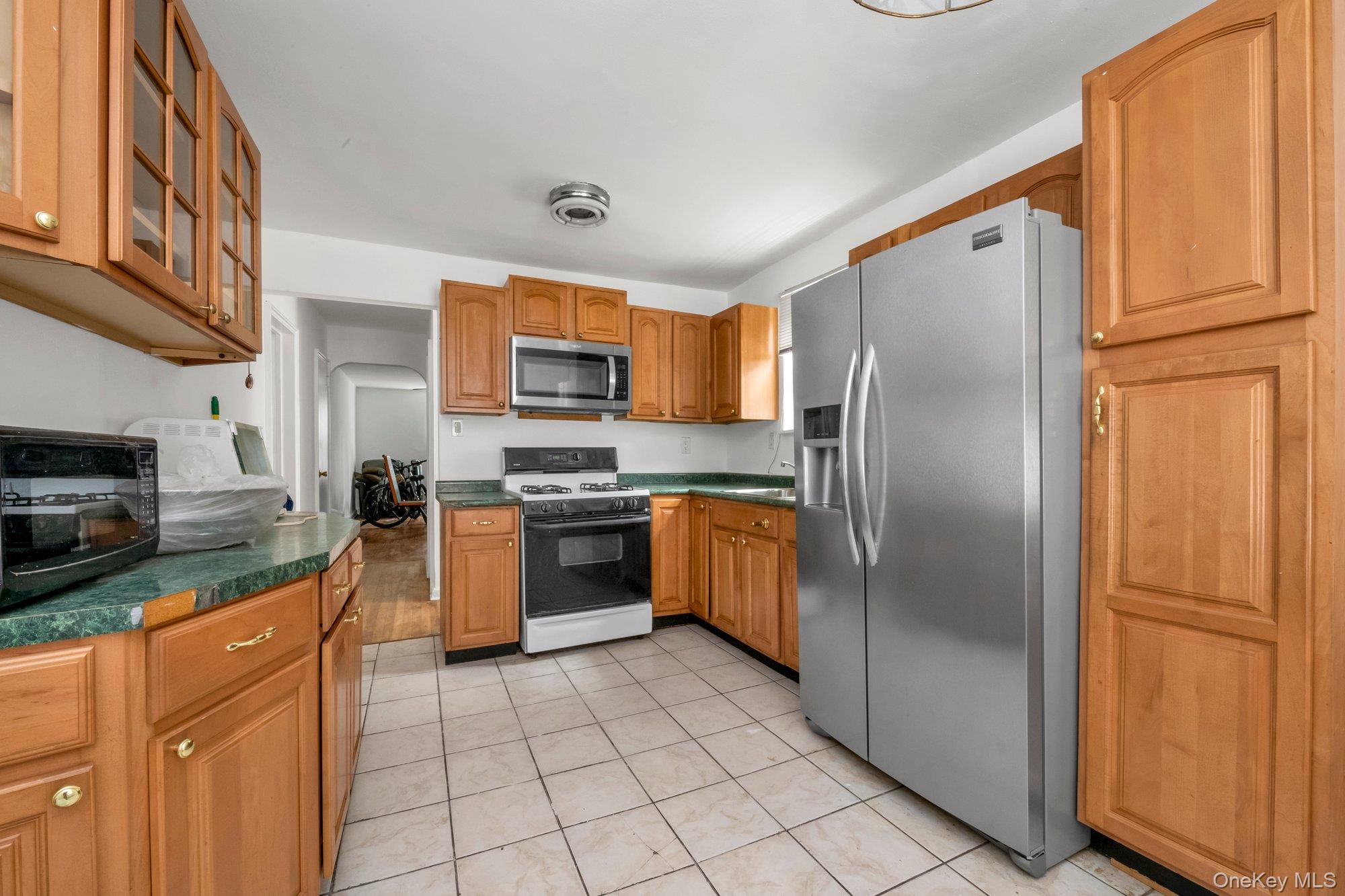 Single Family Young  Bronx, NY 10469, MLS-905636-8