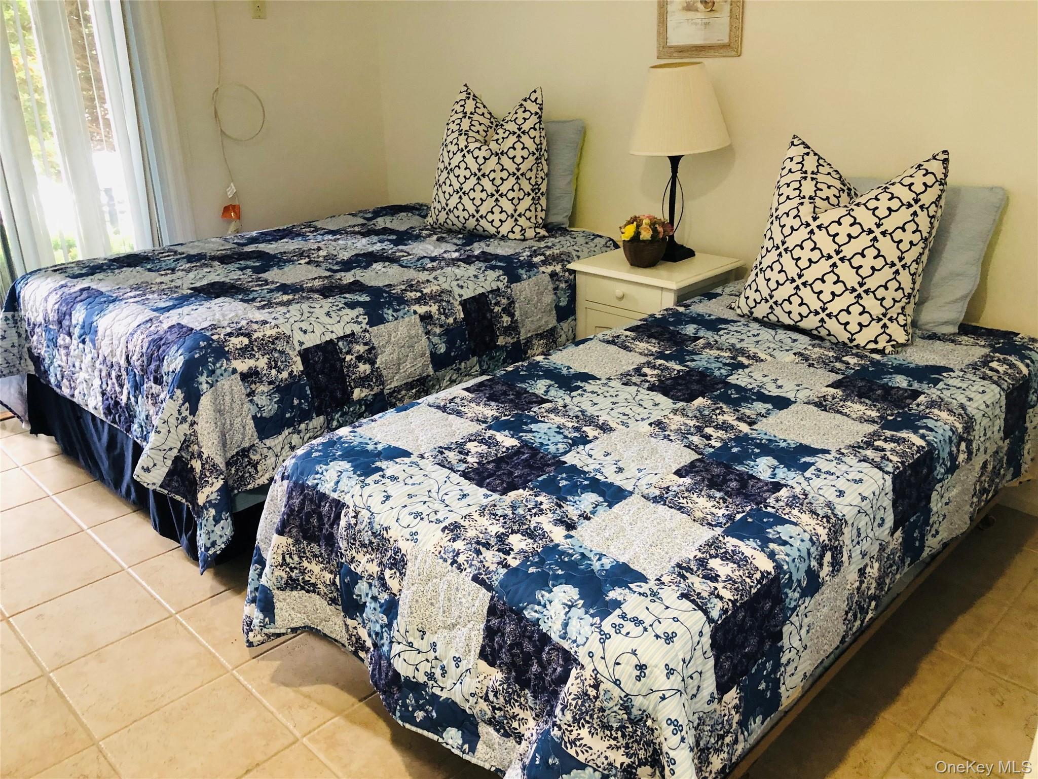 Condo Dune  Suffolk County, NY 11978, MLS-905709-8