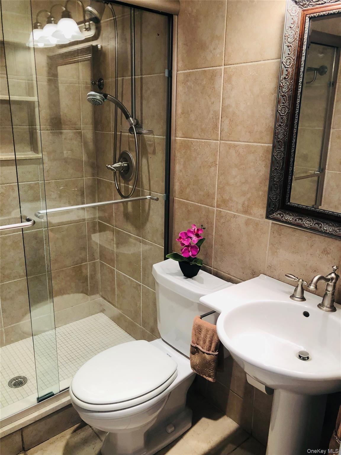 Condo Dune  Suffolk County, NY 11978, MLS-905709-9