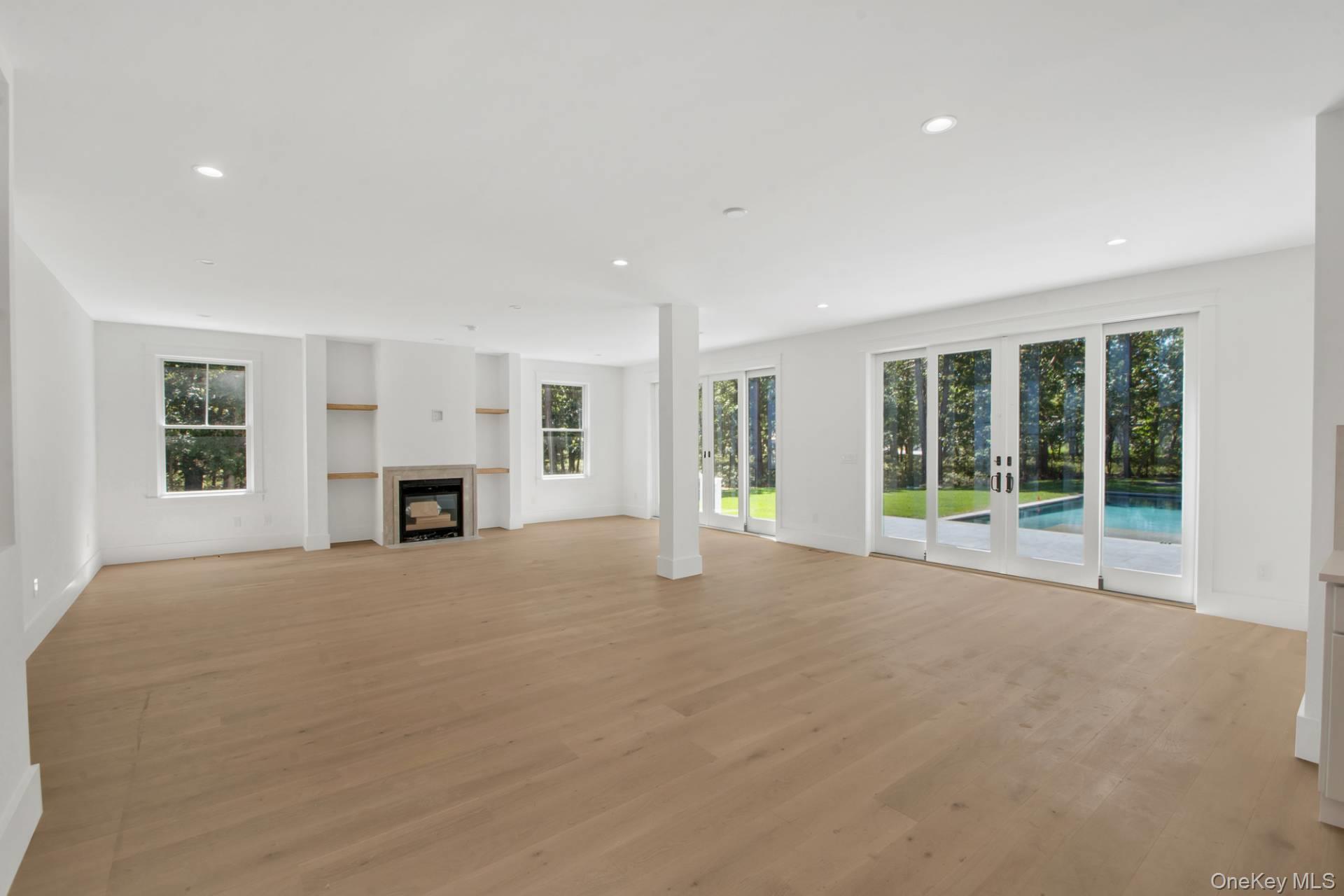 Single Family Summit Suffolk County, NY 11977, MLS-905715-4