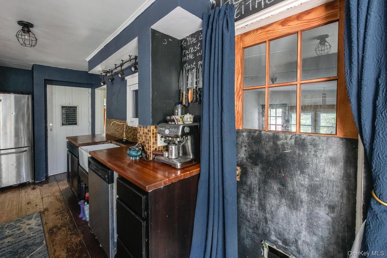 Single Family Hamilton  Dutchess County, NY 12601, MLS-905731-14