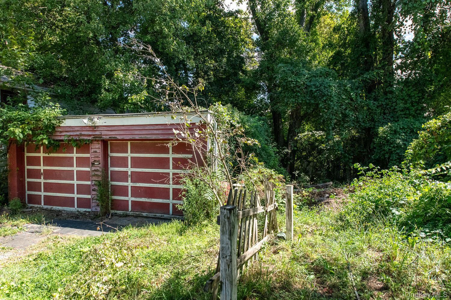 Single Family Hamilton  Dutchess County, NY 12601, MLS-905731-38