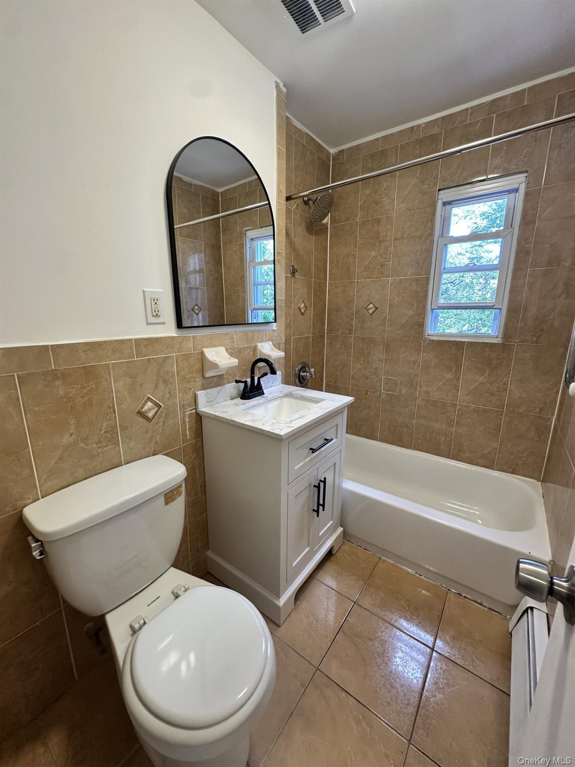 Single Family 228th  Bronx, NY 10466, MLS-905752-11