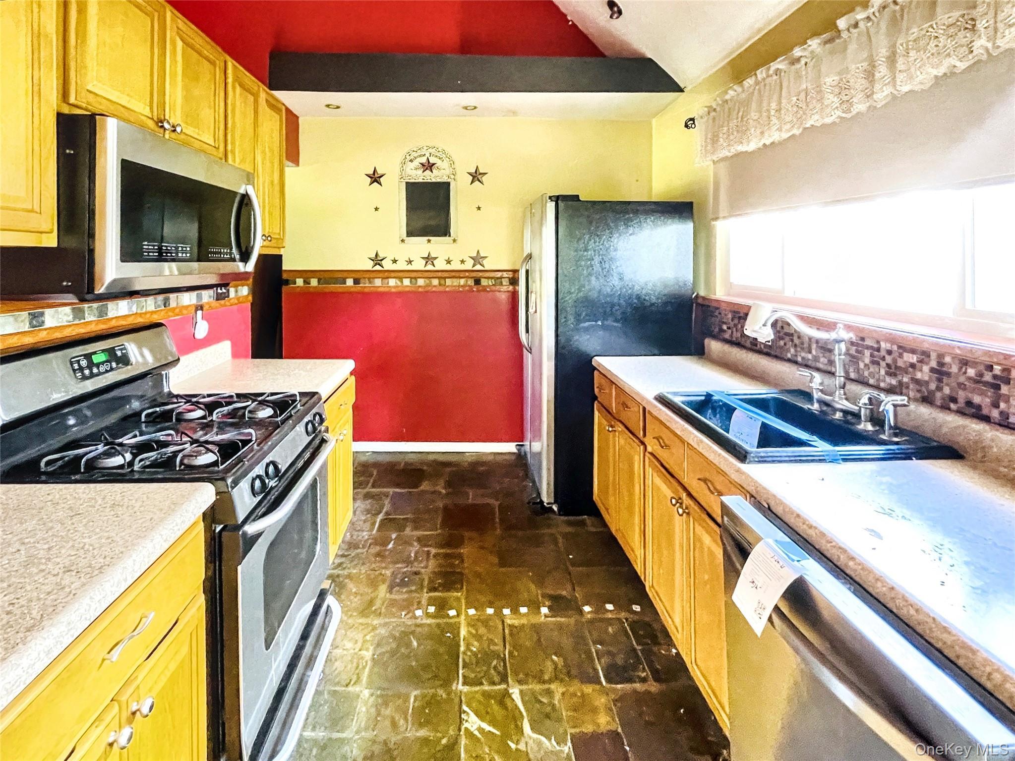 Single Family Woods Suffolk County, NY 11720, MLS-905810-5