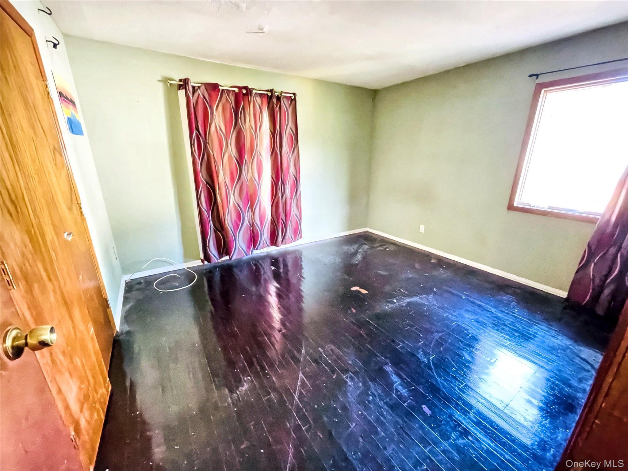 Single Family Woods Suffolk County, NY 11720, MLS-905810-8