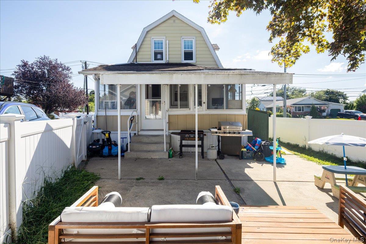 Single Family Silver Nassau County, NY 11572, MLS-905826-19