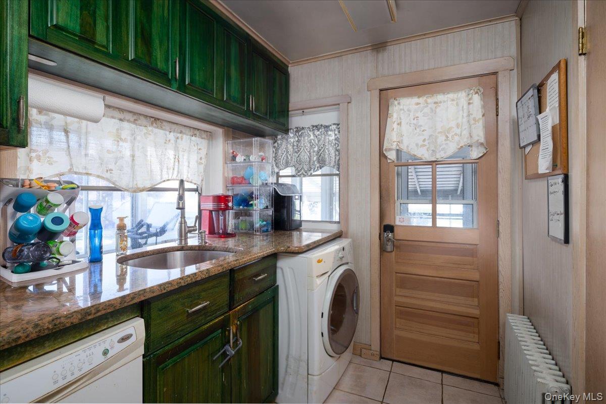 Single Family Silver Nassau County, NY 11572, MLS-905826-6