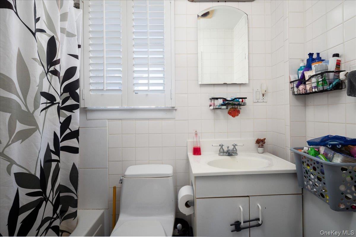 Single Family Silver Nassau County, NY 11572, MLS-905826-7