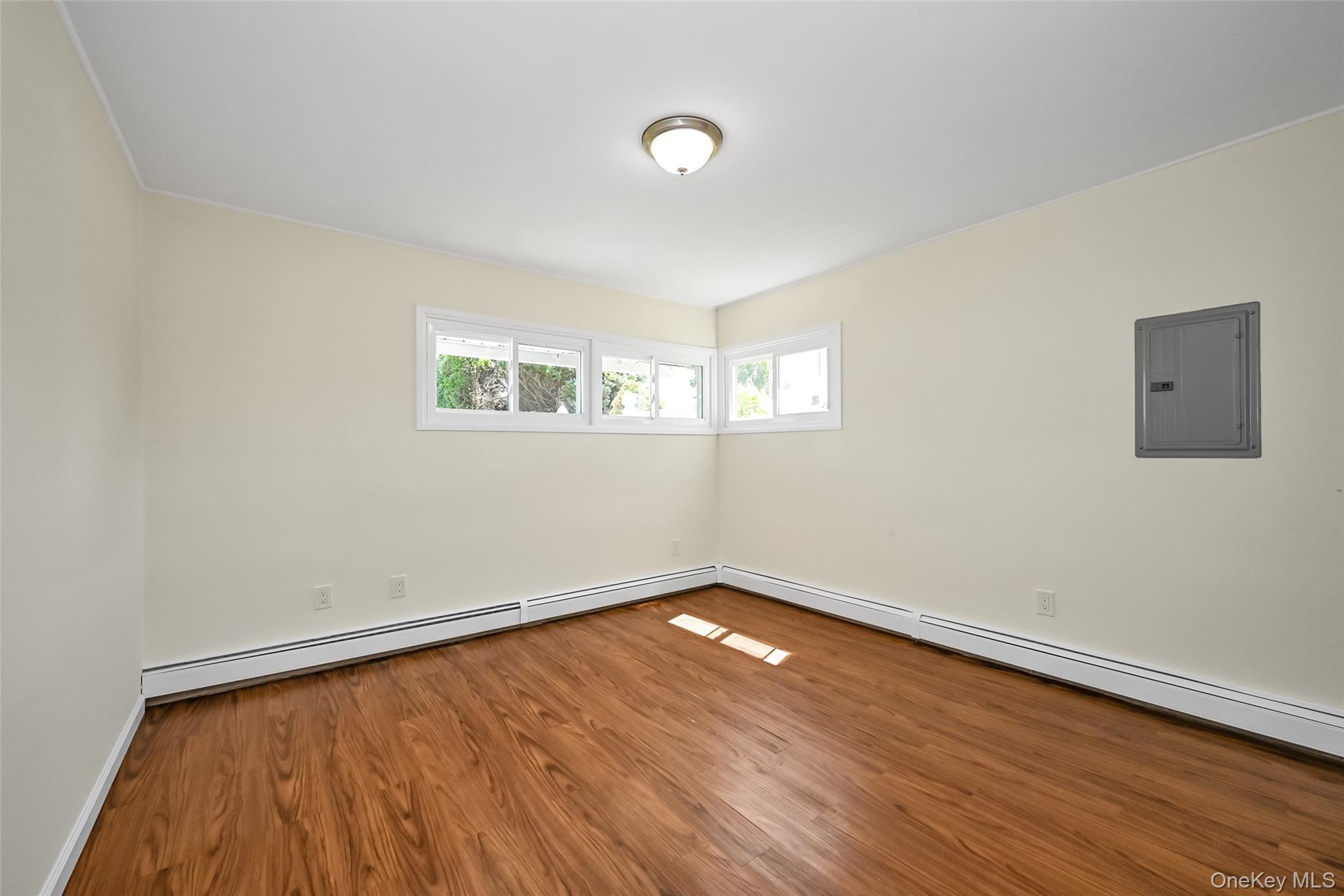 Single Family Autumn  Nassau County, NY 11801, MLS-905829-10