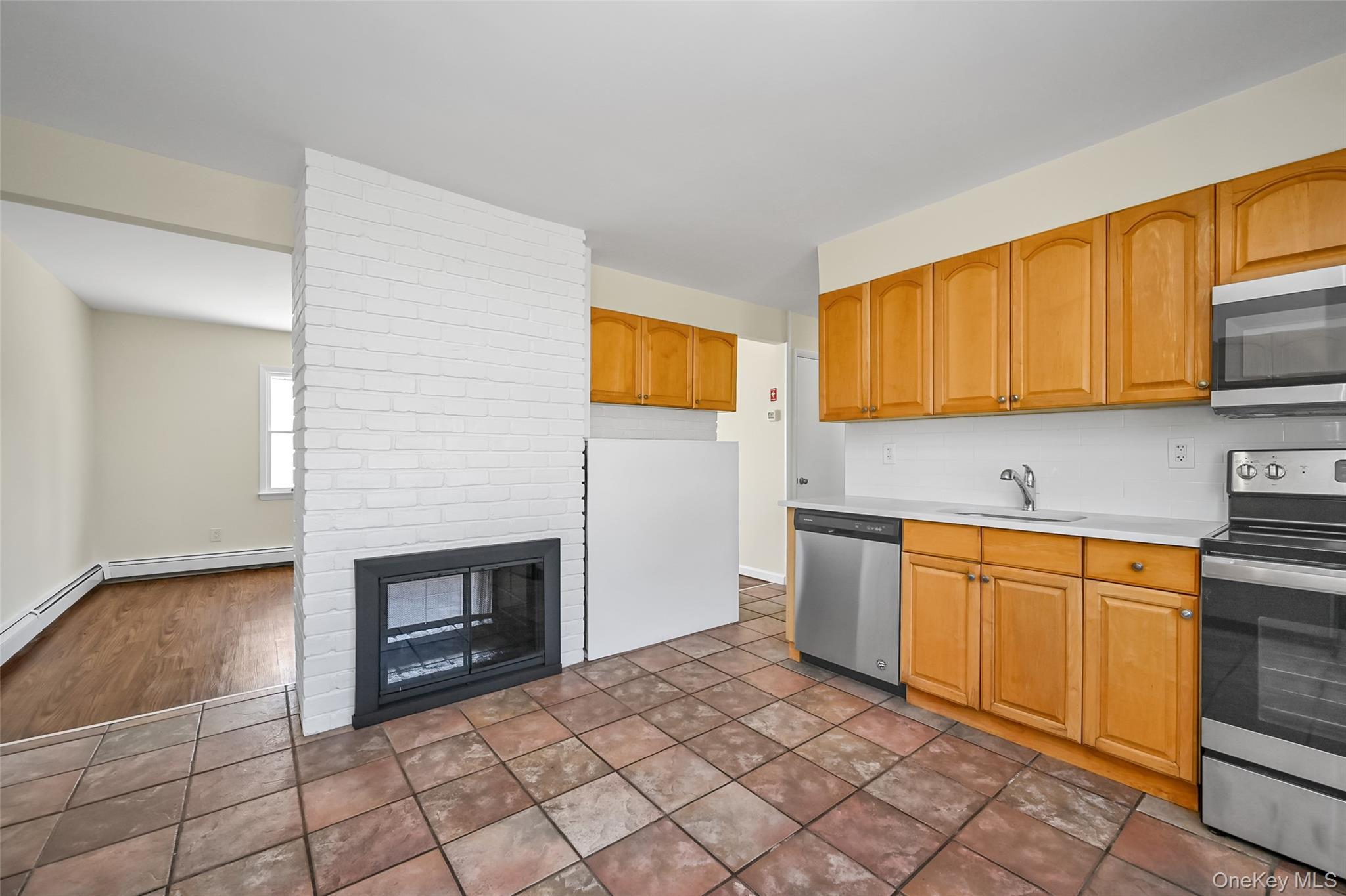 Single Family Autumn  Nassau County, NY 11801, MLS-905829-6