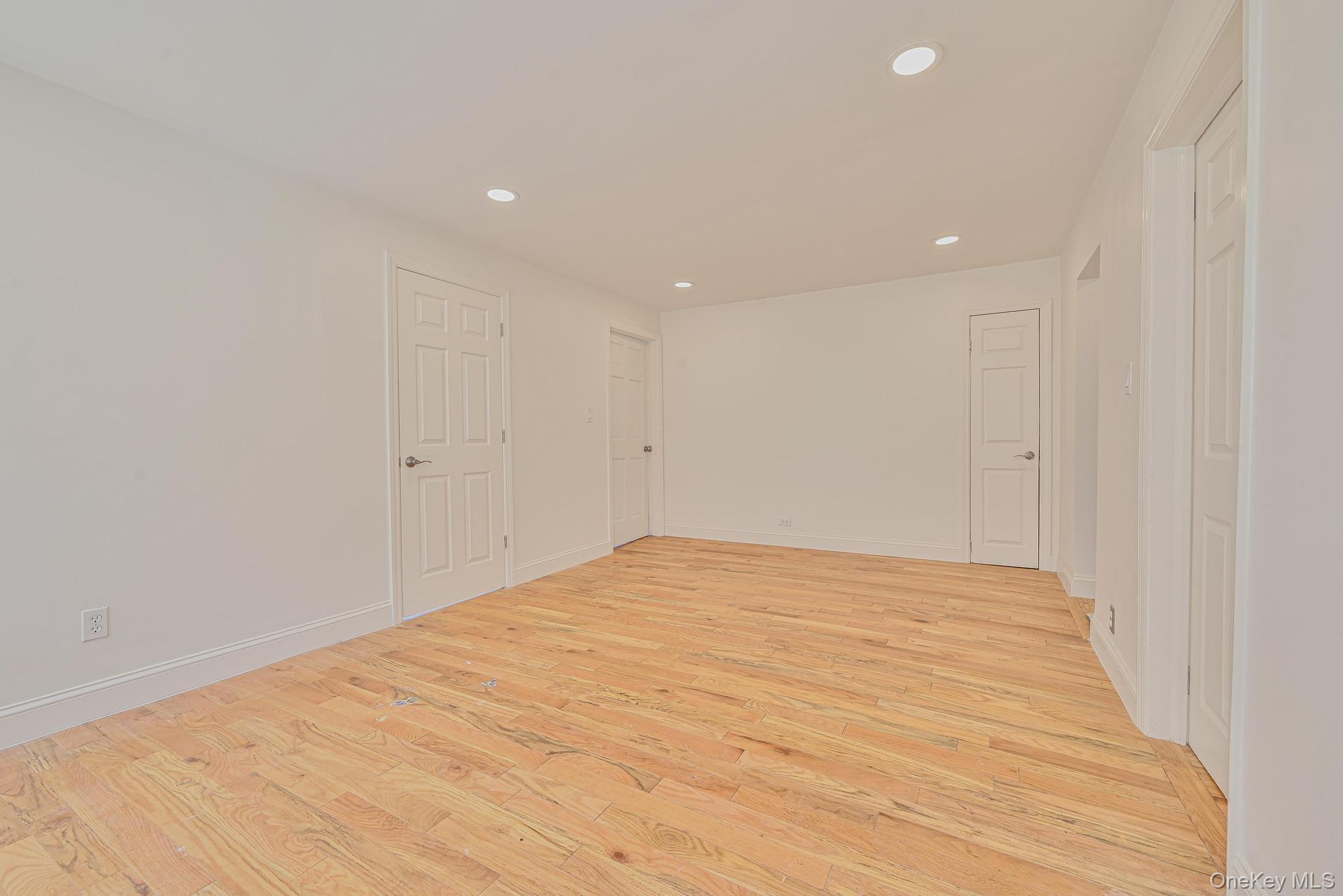 Single Family Parma Nassau County, NY 11558, MLS-905853-7