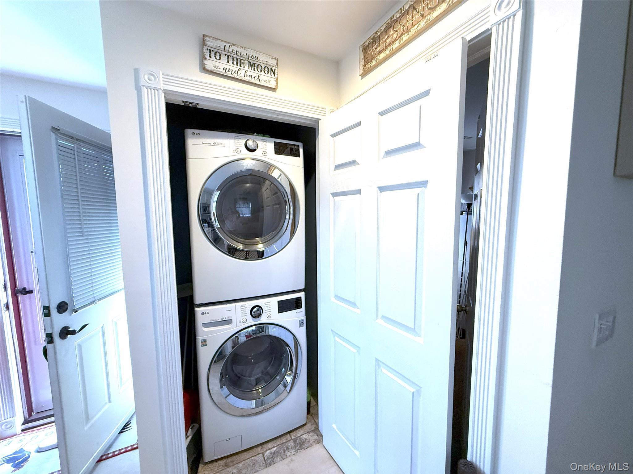 Single Family Desoto Suffolk County, NY 11701, MLS-905918-11