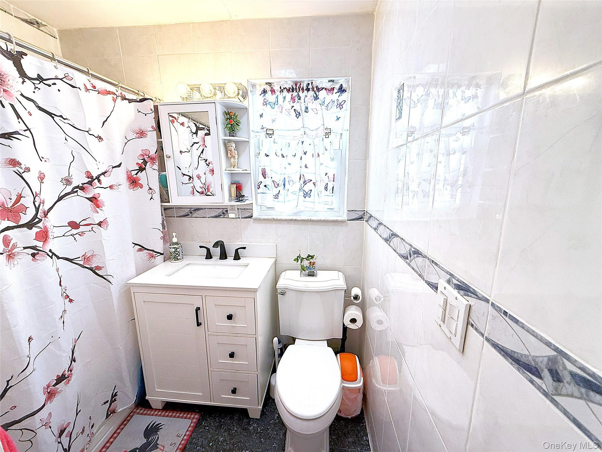 Single Family Desoto Suffolk County, NY 11701, MLS-905918-15