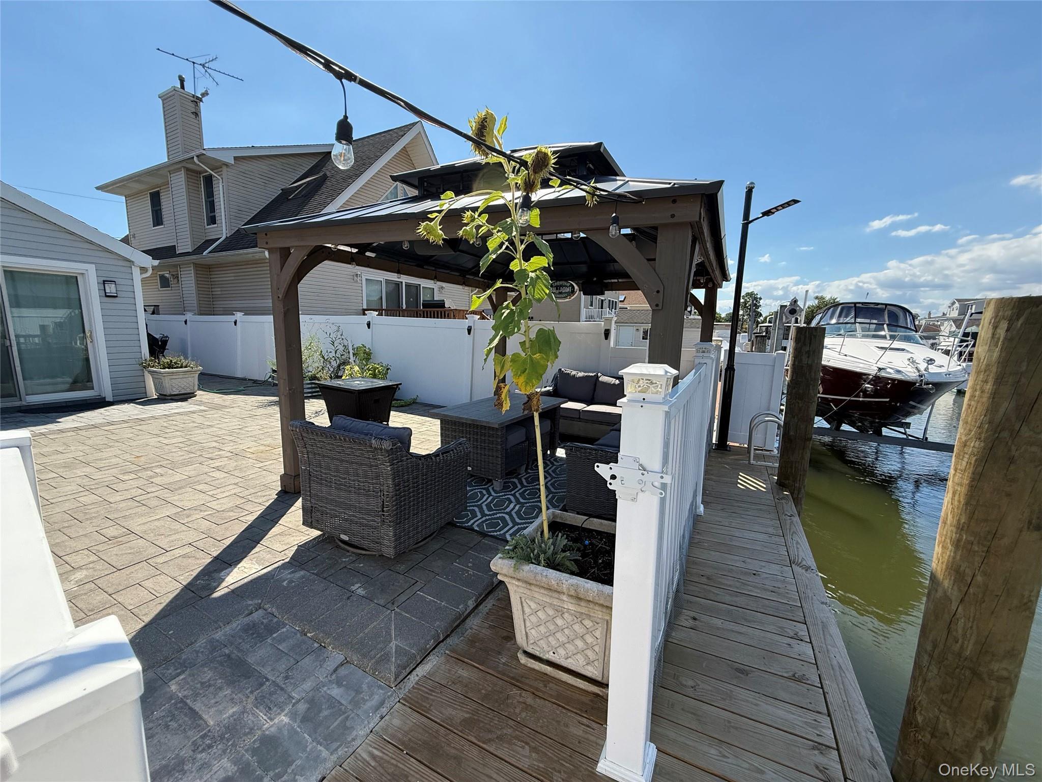 Single Family Desoto Suffolk County, NY 11701, MLS-905918-20