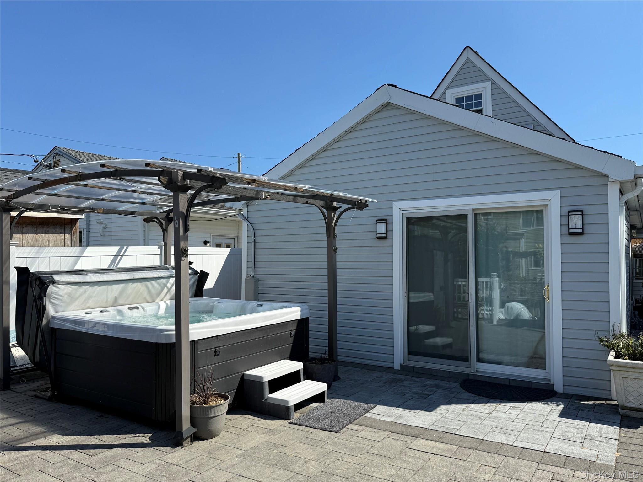 Single Family Desoto Suffolk County, NY 11701, MLS-905918-25