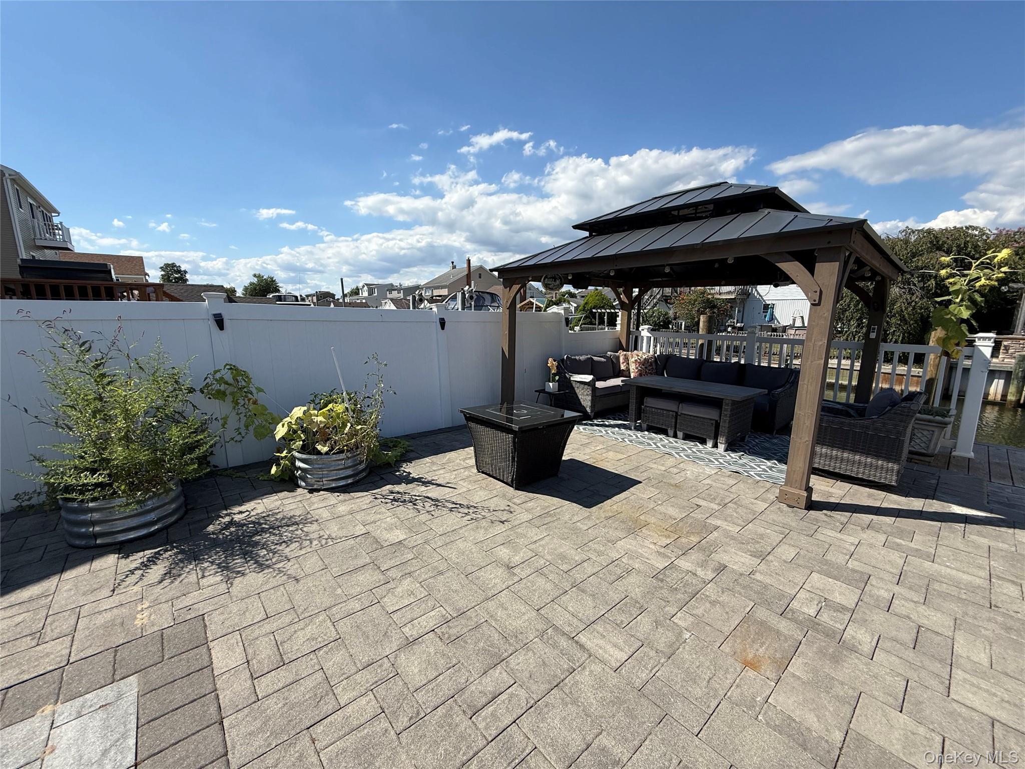 Single Family Desoto Suffolk County, NY 11701, MLS-905918-27