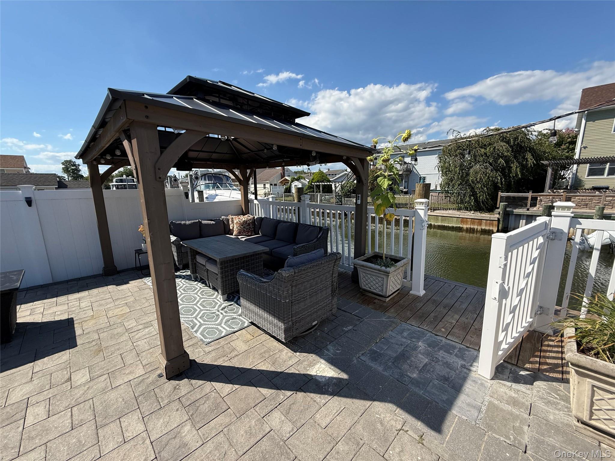 Single Family Desoto Suffolk County, NY 11701, MLS-905918-28