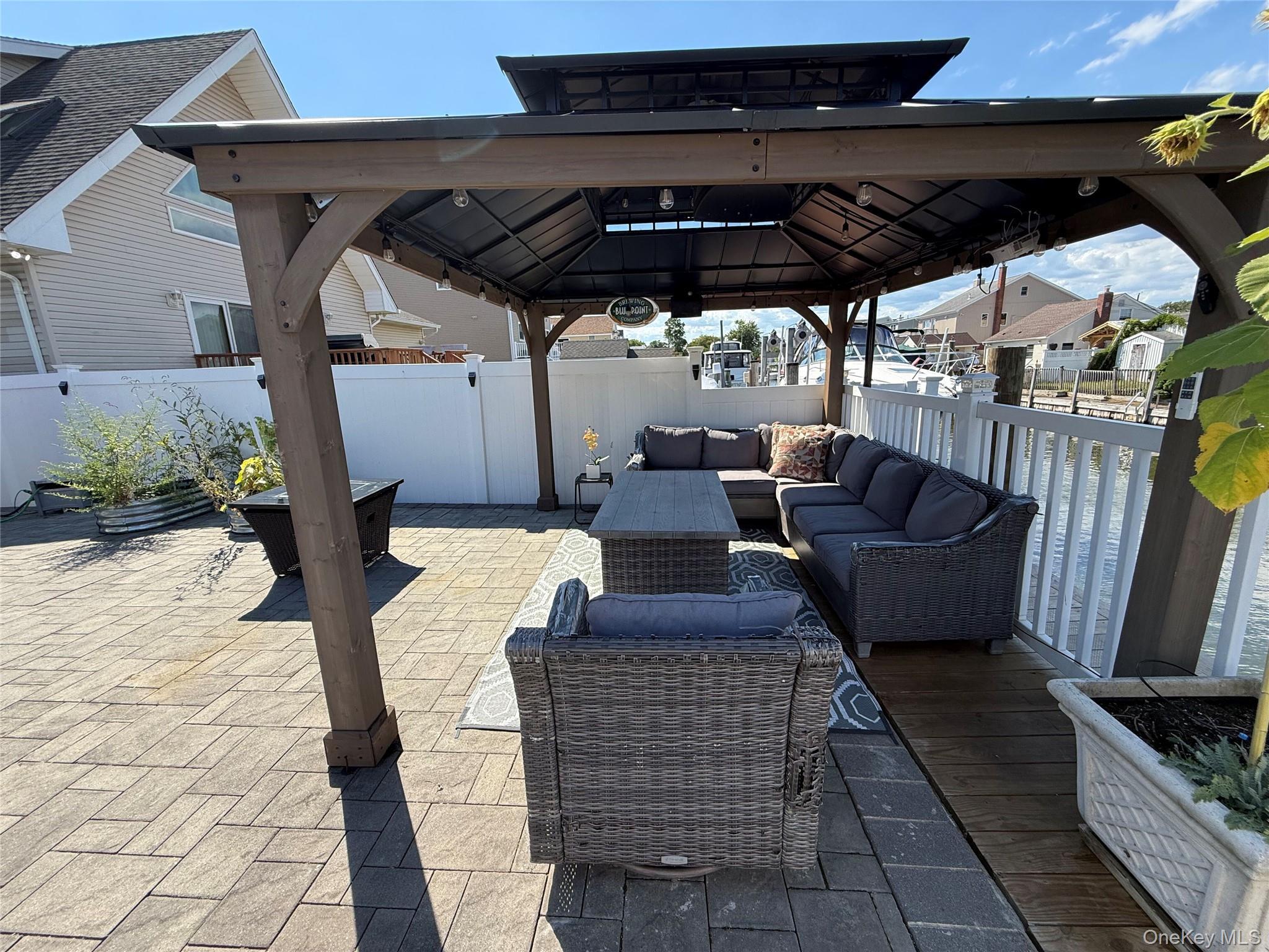 Single Family Desoto  Suffolk County, NY 11701, MLS-905918-29