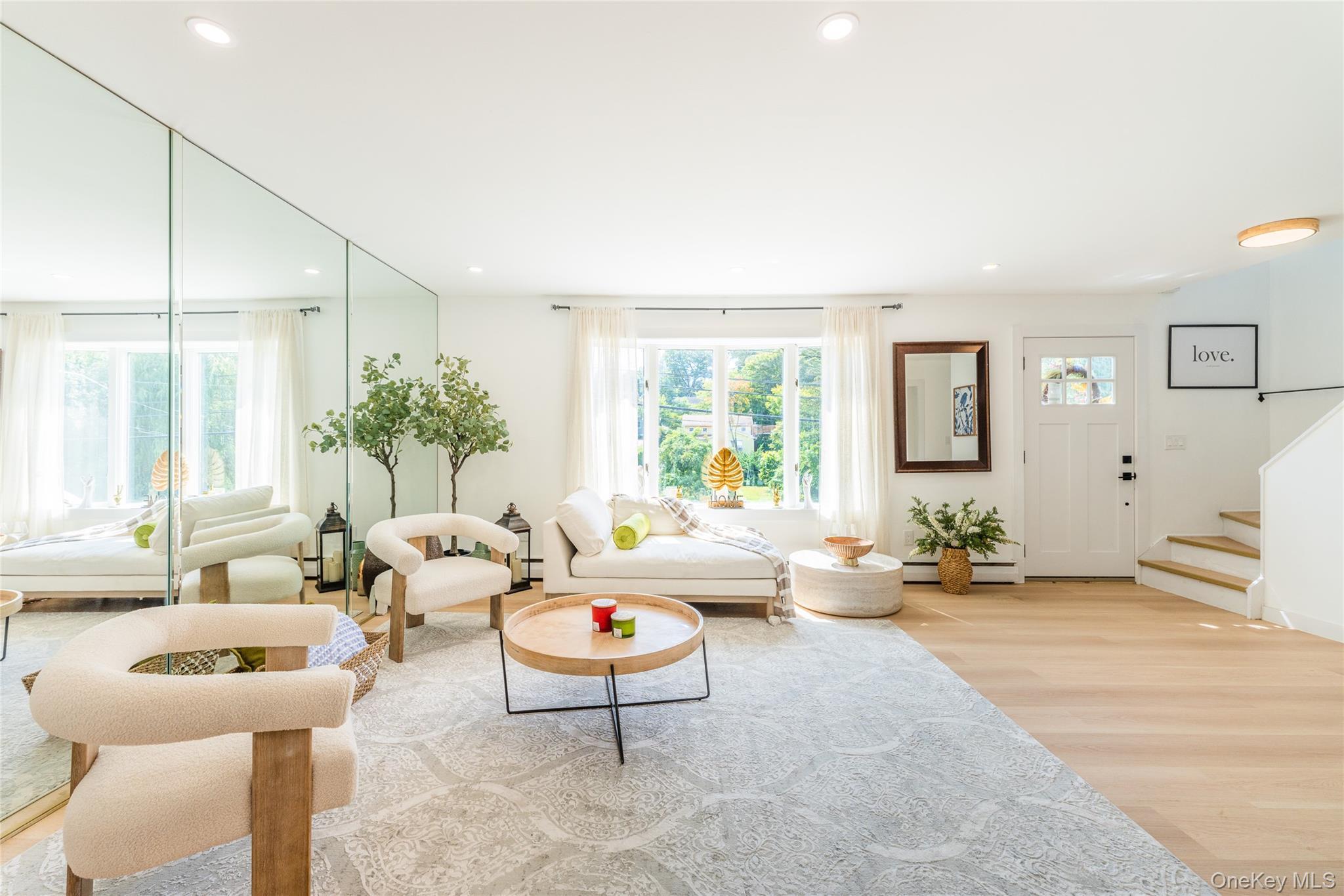 Single Family Glenwood  Nassau County, NY 11547, MLS-905923-2