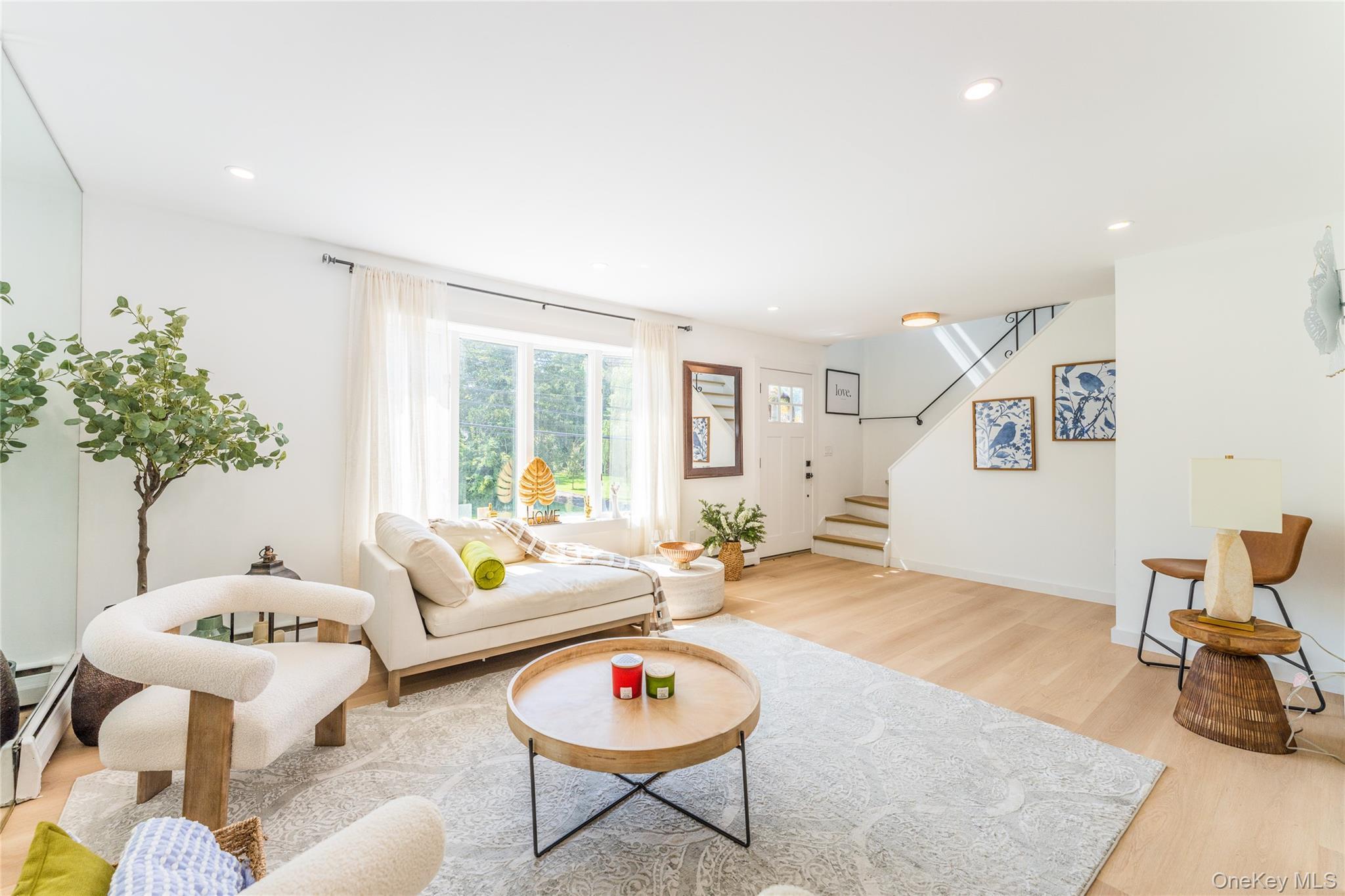 Single Family Glenwood  Nassau County, NY 11547, MLS-905923-3