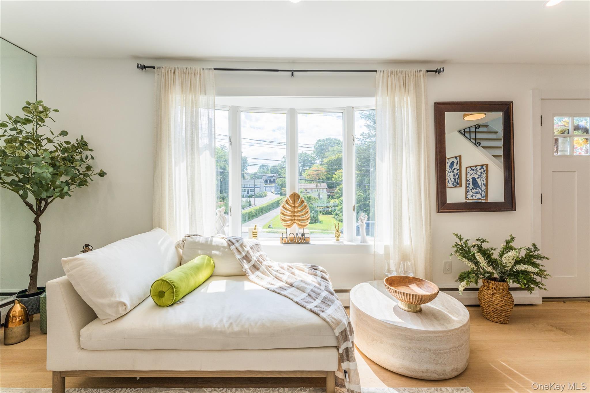 Single Family Glenwood  Nassau County, NY 11547, MLS-905923-8