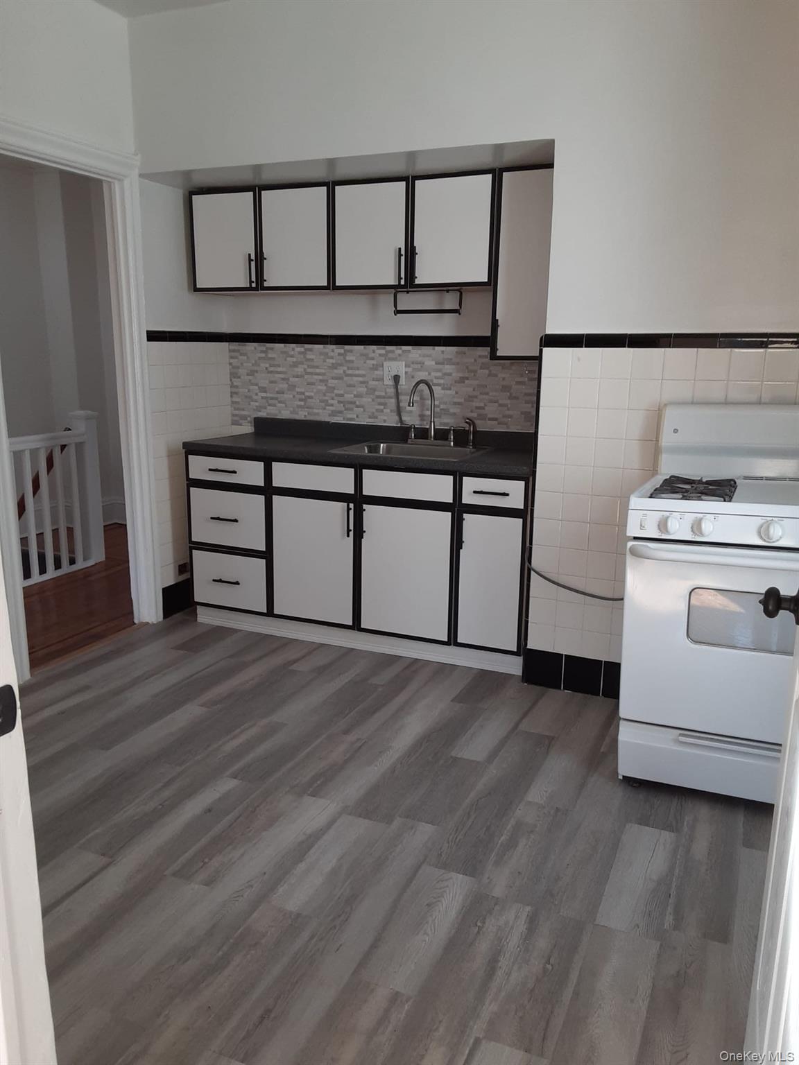 Single Family 67th Queens, NY 11374, MLS-905940-15