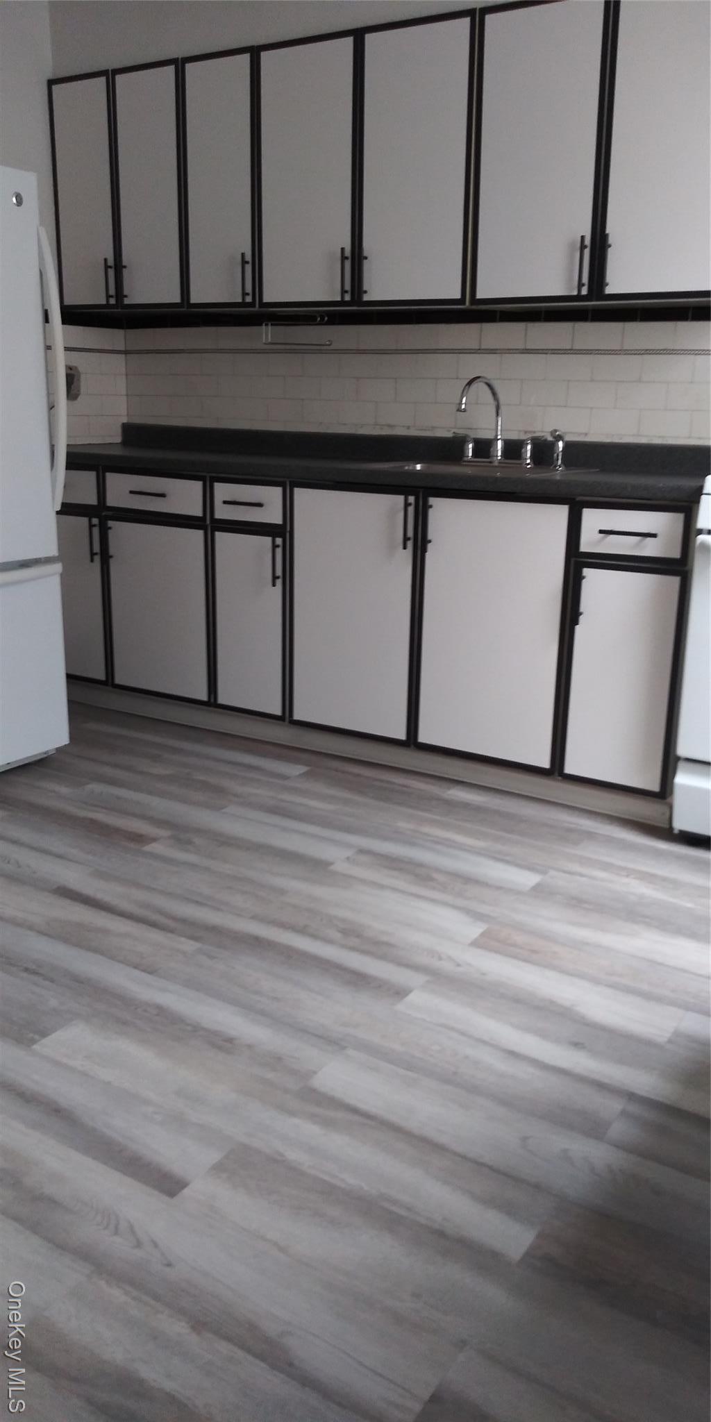 Single Family 67th Queens, NY 11374, MLS-905940-8