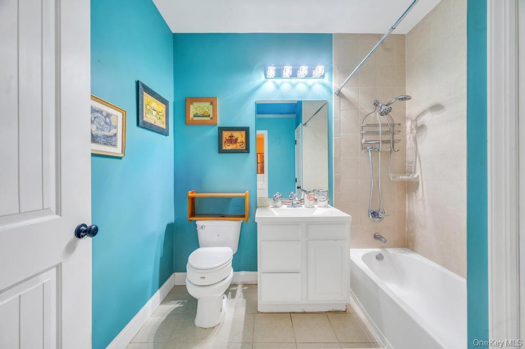 Single Family Okeefe Suffolk County, NY 11769, MLS-905967-22