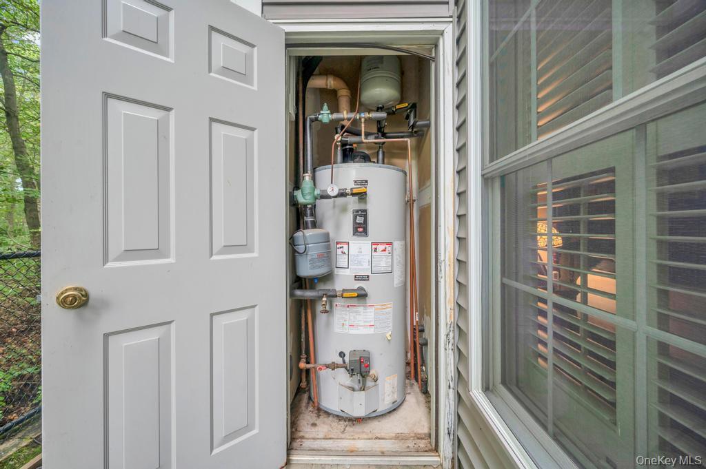 Single Family Okeefe Suffolk County, NY 11769, MLS-905967-25