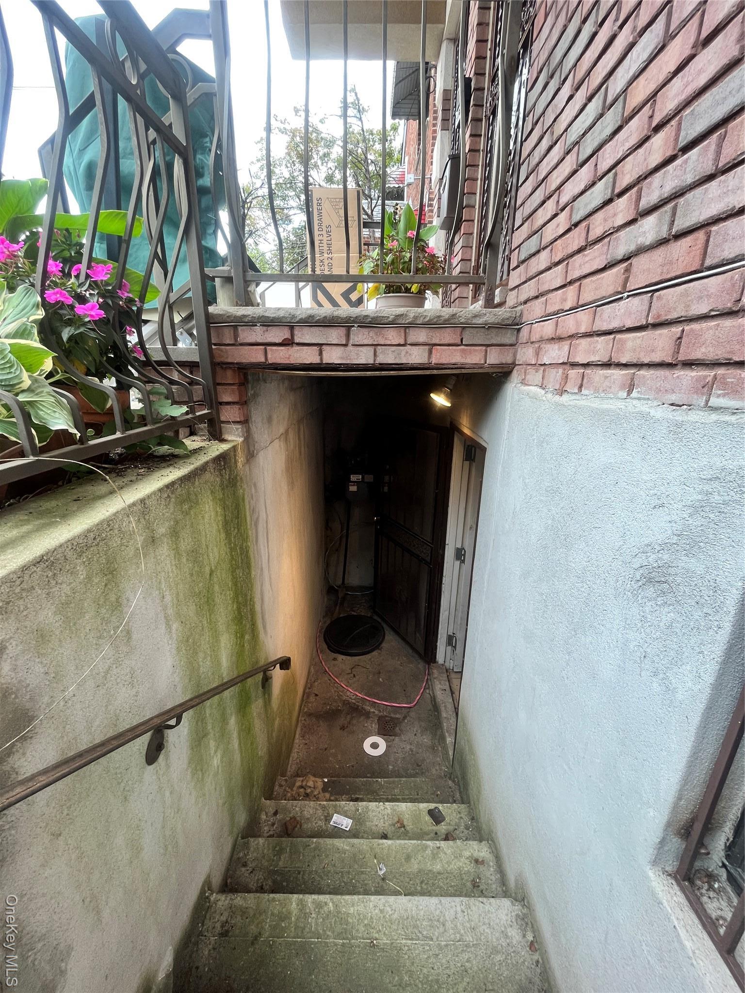 Commercial Lease Pitman  Bronx, NY 10466, MLS-906021-3