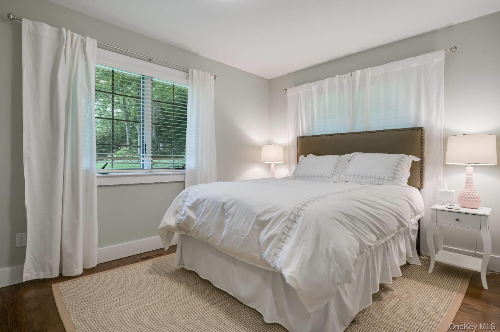 Single Family Shadyrest Suffolk County, NY 11963, MLS-906022-28