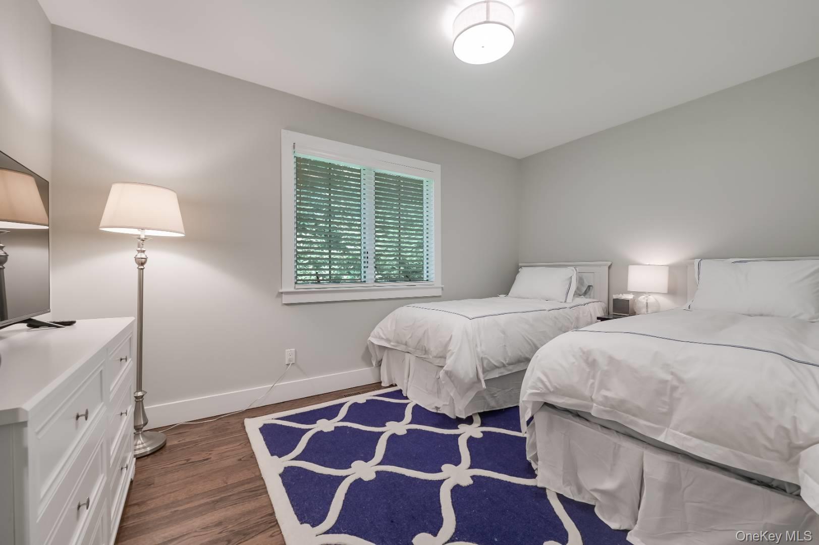 Single Family Shadyrest Suffolk County, NY 11963, MLS-906022-29