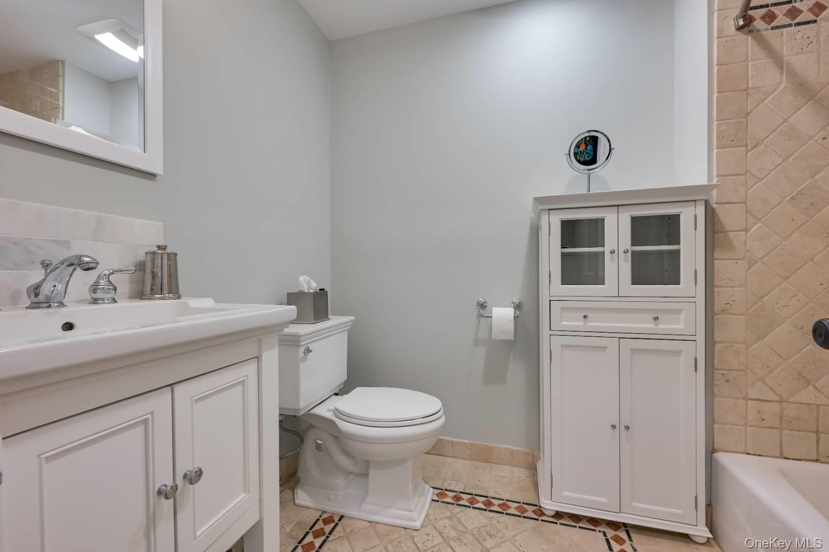 Single Family Shadyrest Suffolk County, NY 11963, MLS-906022-30