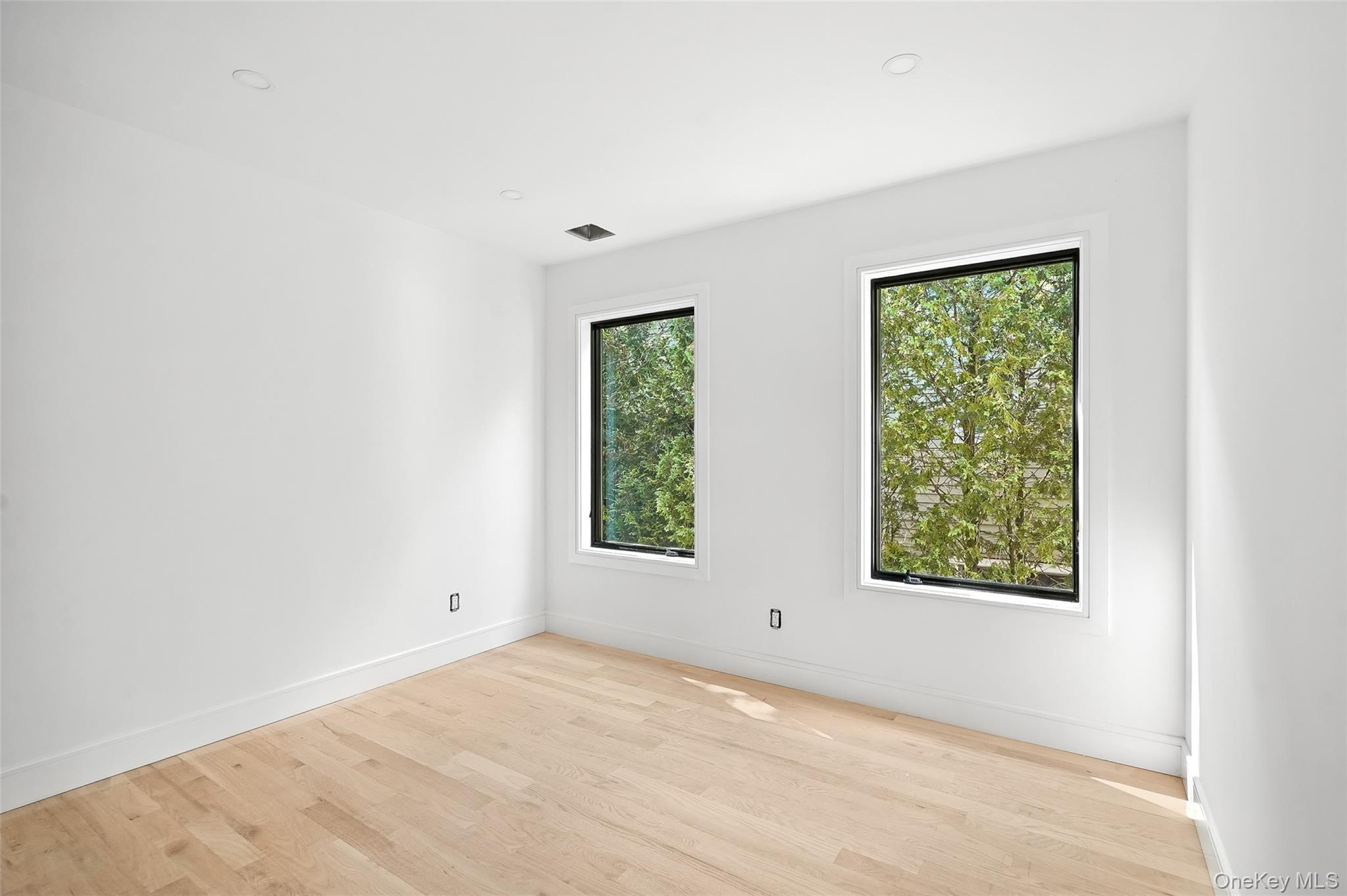 Single Family Exchange Westchester County, NY 10573, MLS-906024-21